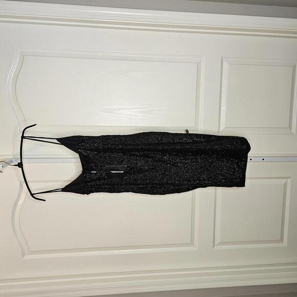 Elegant Black Sequined Slip Dress - Picture 2 of 6